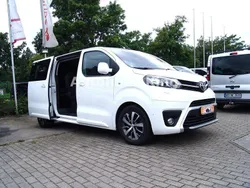 Andere Gebraucht 2018 Toyota Proace Verso Comfort Kombi | 29.880 € (Etwas zu teuer)