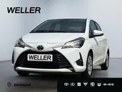 Pure) white ii (weiss Gebraucht 2018 Toyota Yaris Comfort Limousine | 9.999 € (Fairer Preis)