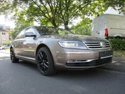 Grau Gebraucht 2012 VW Phaeton Limousine | 15.780 € (Teuer)