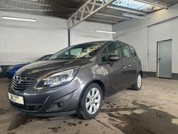 Grau Gebraucht 2011 Opel Meriva Van / Kleinbus | 2.500 € (Guter Preis)
