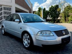 Silber Gebraucht 2000 VW Passat Highline Limousine | 1.900 € (Guter Preis)