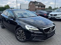 Schwarz Gebraucht 2017 Volvo V40 CC Plus Kombi | 17.500 € (Fairer Preis)