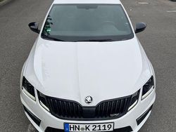 Weiß Gebraucht 2019 Skoda Octavia RS Kombi | 18.399 € (Fairer Preis)