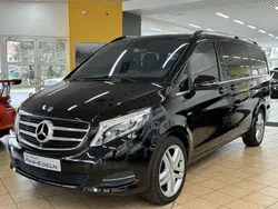 Obsidianschwarz metallic Gebraucht 2019 Mercedes V250 Avantgarde Van / Kleinbus | 49.950 € (Fairer Preis)