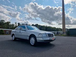 Grau Gebraucht 1997 Mercedes C220 Elegance Limousine | 6.300 €