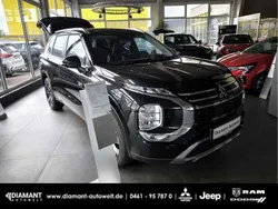 Kristallschwarz Neu 2025 Mitsubishi Outlander P-HEV Edition SUV | 54.990 €