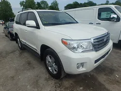 Weiß Gebraucht 2013 Toyota Land Cruiser SUV | 22.300 €