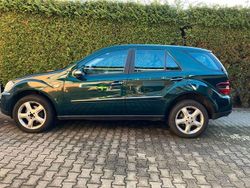 Grün Gebraucht 2006 Mercedes ML320 SUV | 7.900 €