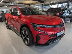 Rot Gebraucht 2023 Renault Mégane Equilibre Kleinwagen | 30.990 € (Fairer Preis)