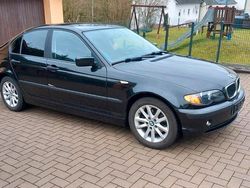 Schwarz Gebraucht 2004 BMW 320 Limousine | 3.999 € (Fairer Preis)