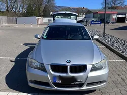 Silber Gebraucht 2008 BMW 320 Limousine | 2.100 €