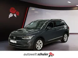 Delfingrau metallic (metallic) Gebraucht 2023 VW Tiguan Move SUV | 24.880 € (Guter Preis)