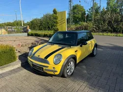 Gelb Gebraucht 2002 Mini Cooper Kleinwagen | 2.800 € (Guter Preis)