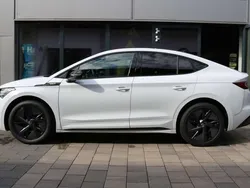 Moon white perleffekt (metallic) Gebraucht 2023 Skoda Enyaq iV RS SUV | 47.950 € (Etwas zu teuer)