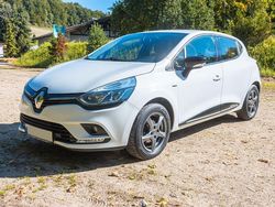 Weiß Gebraucht 2017 Renault Clio IV Intens Kleinwagen | 7.999 € (Fairer Preis)