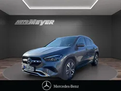 Grau Gebraucht 2024 Mercedes GLA180 Progressive SUV | 34.999 € (Guter Preis)