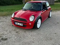 Rot Gebraucht 2003 Mini ONE Kleinwagen | 4.899 €