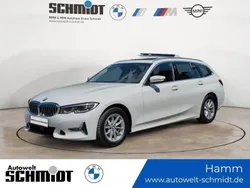 Alpinweiß uni Gebraucht 2021 BMW 320 Luxury Line Kombi | 23.990 € (Guter Preis)