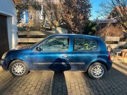 Blau Gebraucht 2001 Renault Clio II Expression Kleinwagen | 600 € (Superpreis)