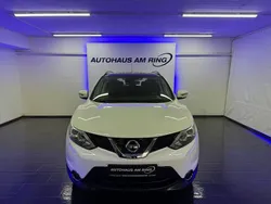 Weiß Gebraucht 2016 Nissan Qashqai Acenta SUV | 12.999 € (Fairer Preis)