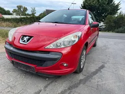 Rot Gebraucht 2011 Peugeot 206 Limousine | 2.990 € (Fairer Preis)
