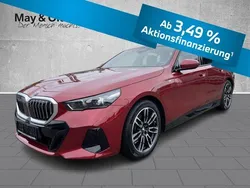 Rot Gebraucht 2024 BMW 520 Sport Line Limousine | 49.790 € (Guter Preis)