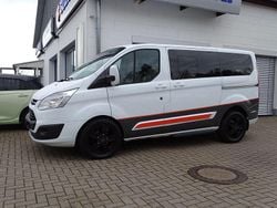 Weiß Gebraucht 2017 Ford Tourneo Titanium Van / Kleinbus | 23.400 € (Guter Preis)