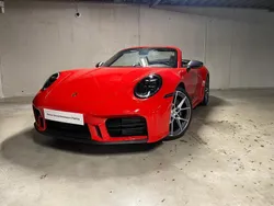 Indischrot/verdeck schwarz Gebraucht 2025 Porsche 911 Carrera T Cabrio | 153.900 €