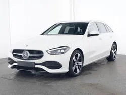 Weiß Gebraucht 2024 Mercedes C220 Avantgarde Kombi | 41.950 € (Fairer Preis)