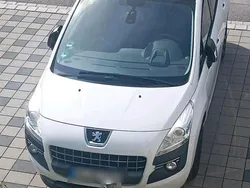 Weiß Gebraucht 2012 Peugeot 3008 SUV | 6.200 € (Fairer Preis)
