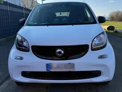Weiß Gebraucht 2016 Smart ForTwo Coupé Passion Kleinwagen | 9.399 € (Fairer Preis)