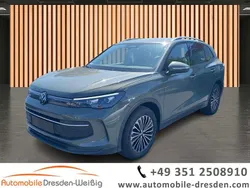 Cipressinogrün metallic Gebraucht 2024 VW Tiguan Life SUV | 32.980 € (Fairer Preis)