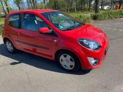Hellrot Gebraucht 2010 Renault Twingo Kleinwagen | 2.999 € (Fairer Preis)