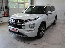 Weiß Neu 2025 Mitsubishi Outlander P-HEV Top SUV | 52.670 € (Fairer Preis)