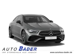 Grau Gebraucht 2024 Mercedes CLA200 AMG Line Premium Coupé | 36.400 € (Fairer Preis)