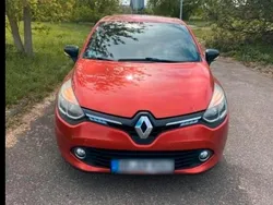 Rot Gebraucht 2014 Renault Clio IV Limousine | 6.600 € (Etwas zu teuer)