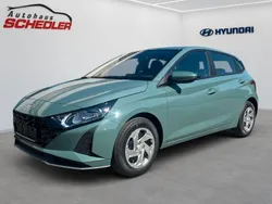 Grün Neu 2025 Hyundai i20 Select Limousine | 21.390 € (Fairer Preis)