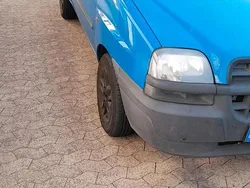 Blau Gebraucht 2002 Fiat Doblò Van / Kleinbus | 2.000 € (Fairer Preis)