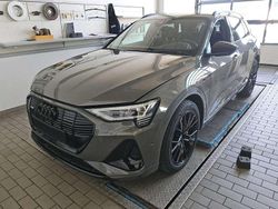 Chronosgrau metallic Gebraucht 2022 Audi e-tron Black Edition SUV | 44.325 € (Fairer Preis)