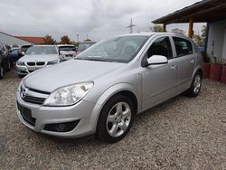 Silber Gebraucht 2008 Opel Astra Edition Limousine | 1.100 € (Guter Preis)