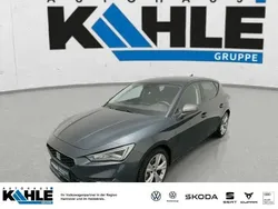 Grau Gebraucht 2024 Seat Leon FR-Line Limousine | 26.689 € (Fairer Preis)
