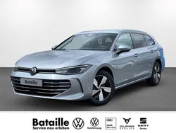 Silber Neu 2025 VW Passat Kombi | 44.960 € (Superpreis)