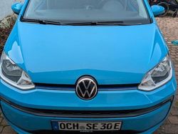 Blau Gebraucht 2021 VW e-up! Kleinwagen | 11.900 € (Fairer Preis)