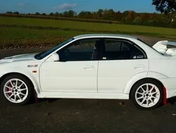 Weiß Gebraucht 2000 Mitsubishi Lancer Limousine | 49.000 € (Fairer Preis)