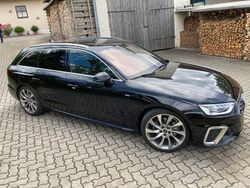 Schwarz Gebraucht 2024 Audi A4 S-Line Kombi | 32.200 € (Guter Preis)
