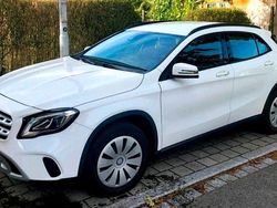 Weiß Gebraucht 2020 Mercedes 190 Limousine | 17.200 €