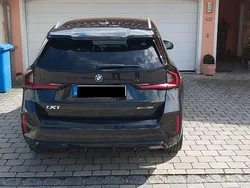 Schwarz Gebraucht 2023 BMW iX1 M Sport SUV | 43.900 € (Etwas zu teuer)