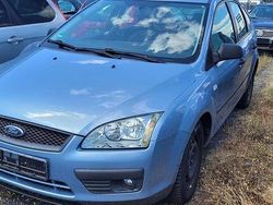 Blau Gebraucht 2006 Ford Focus Limousine | 750 € (Superpreis)