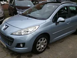 Inariblau (metallic) Gebraucht 2011 Peugeot 207 Tendance Kombi | 4.990 € (Teuer)