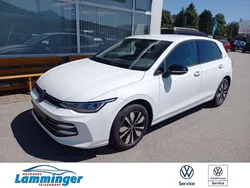 Weiß Gebraucht 2024 VW Golf VIII Goal Limousine | 23.990 € (Superpreis)